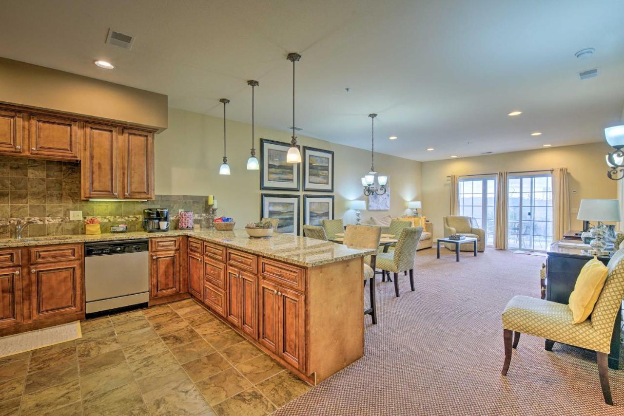 Inviting Branson Condo With Outdoor Dining Area Bagian luar foto